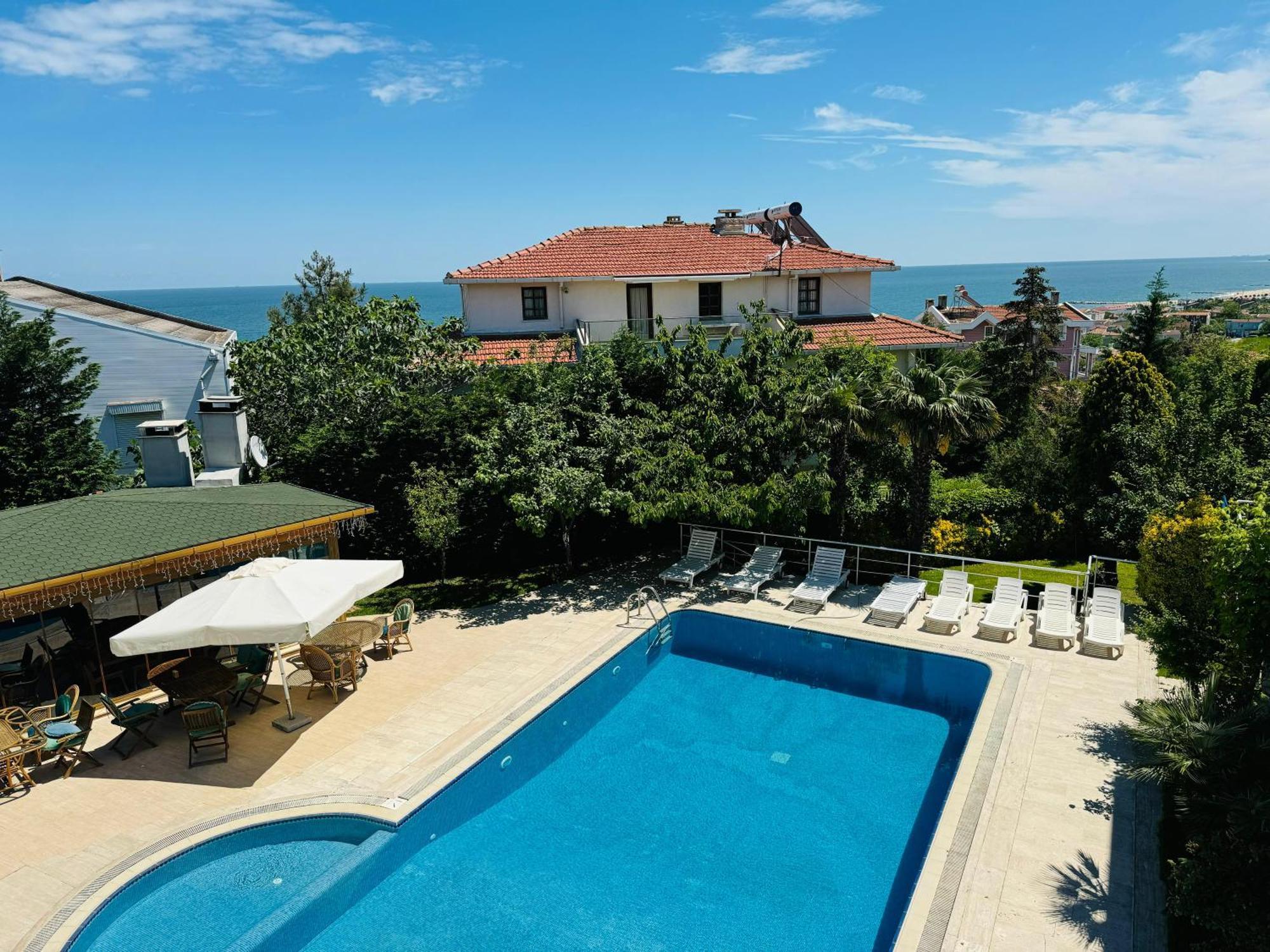 Istanbul Airport Treekos Suite Hotel Karaburun  Exterior photo